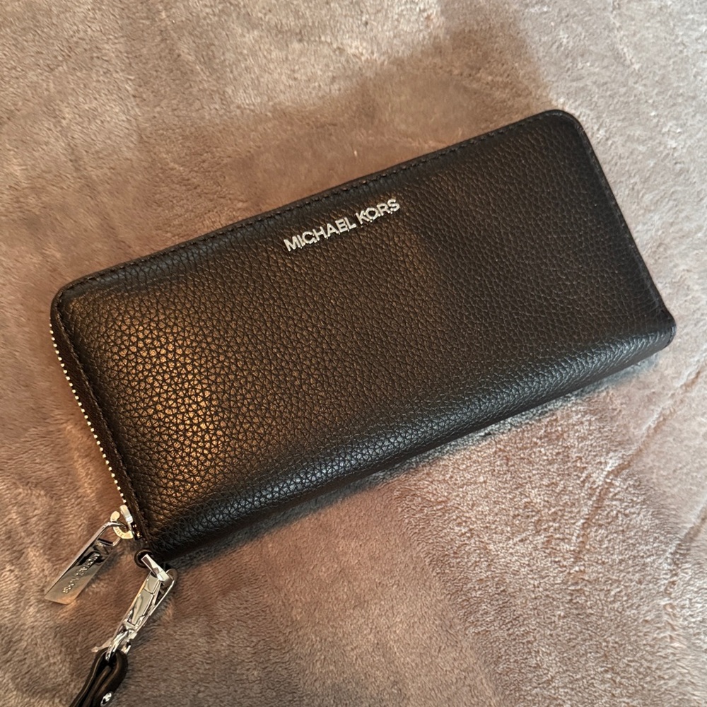 Michael Kors Black Leather Wristlet
